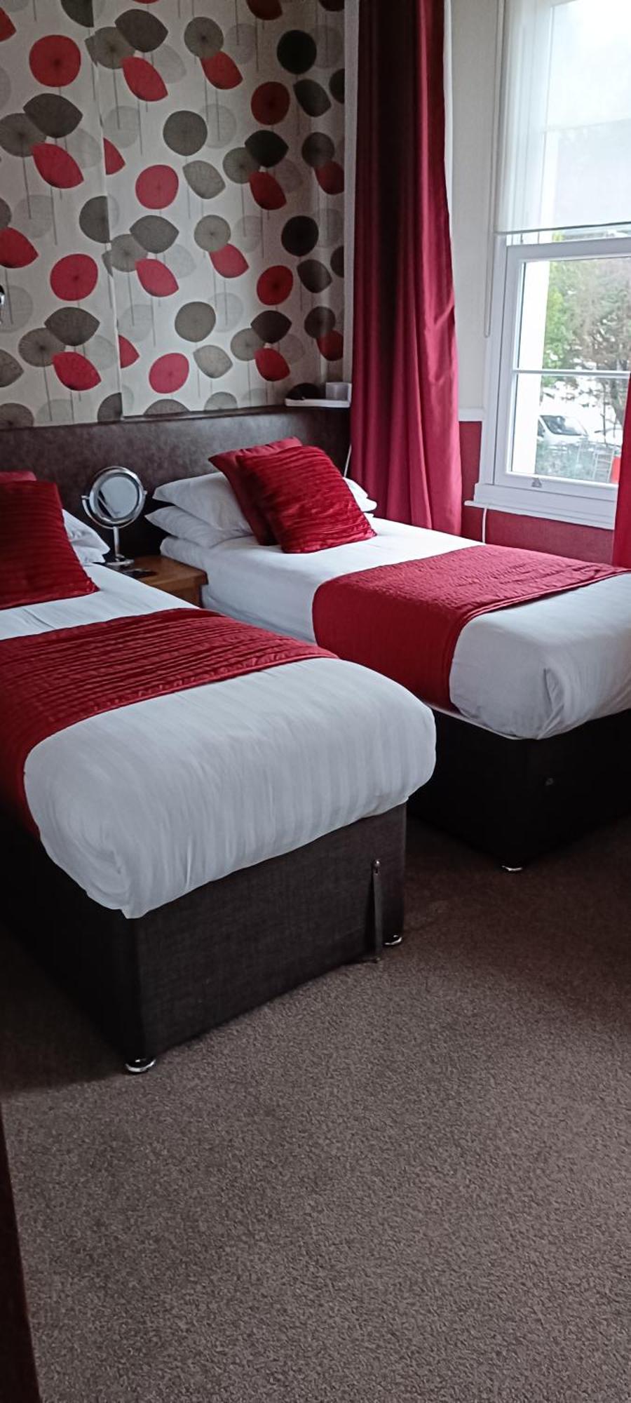 Lawnswood Guest House Torquay Bagian luar foto