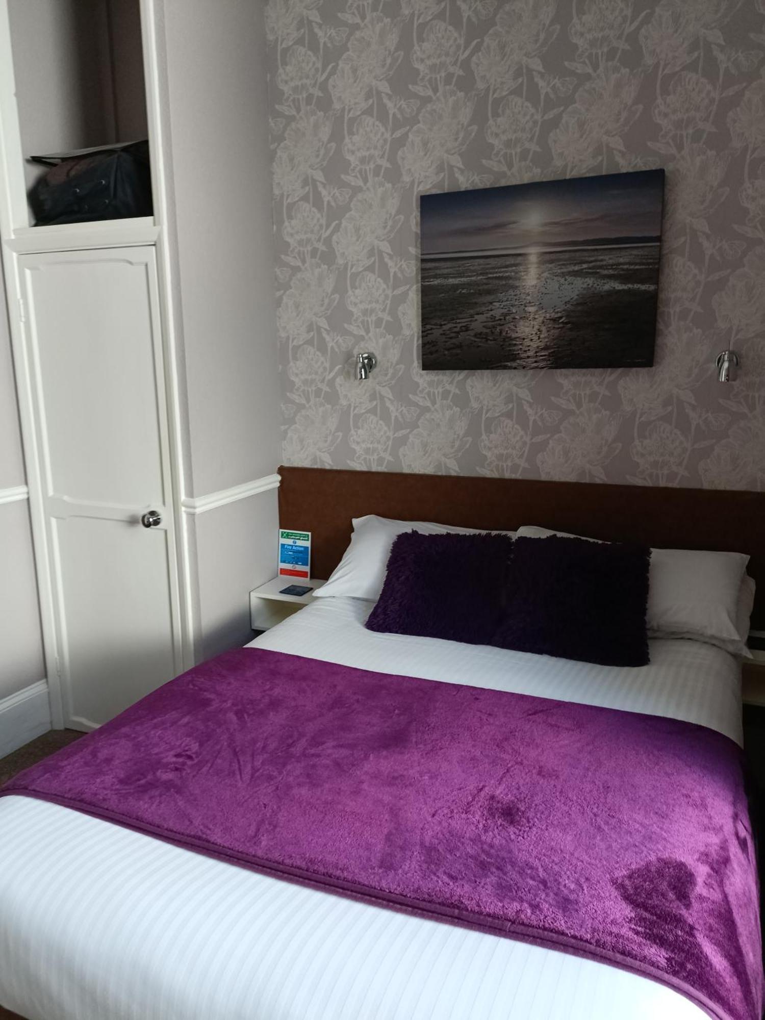 Lawnswood Guest House Torquay Bagian luar foto