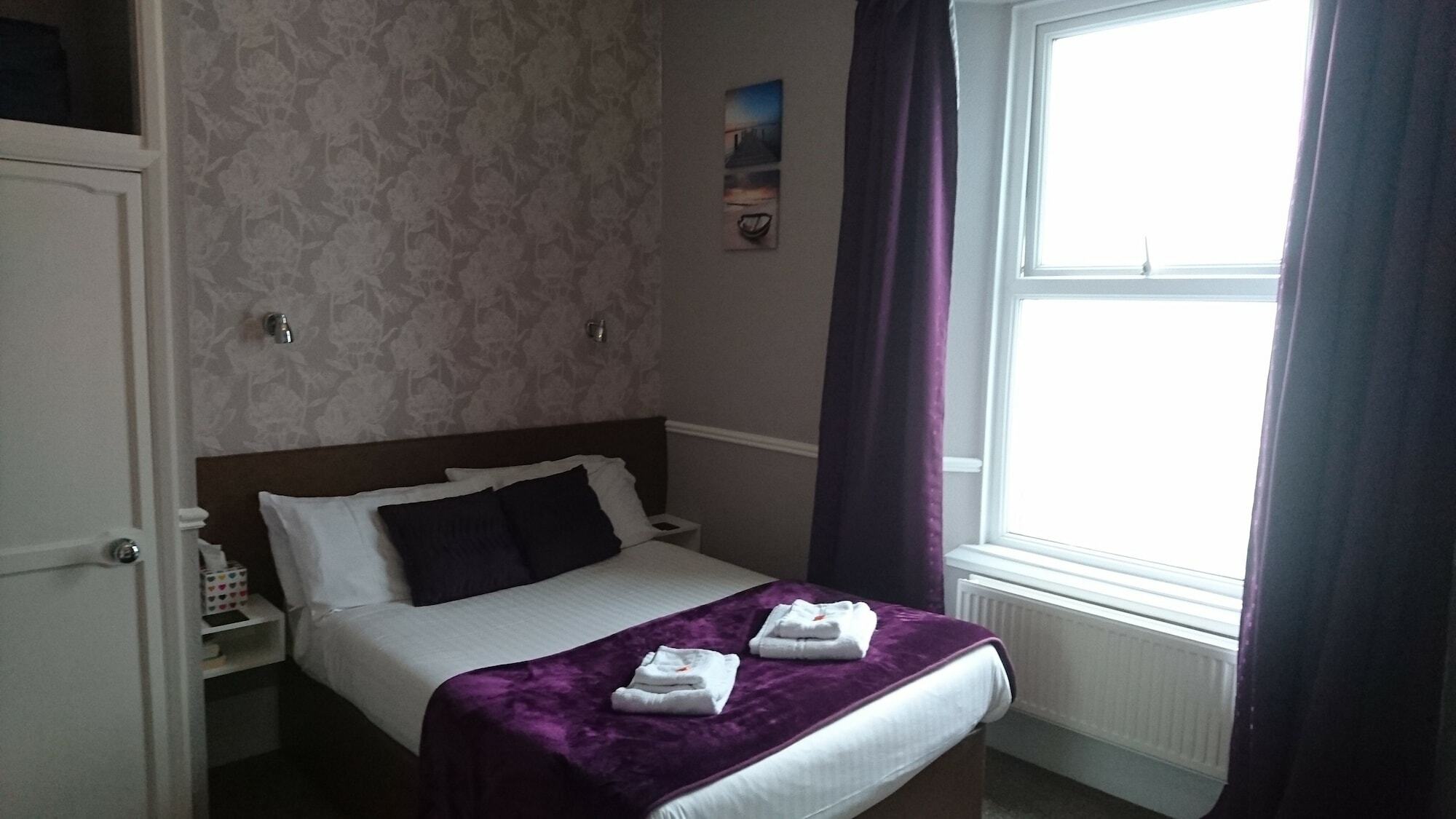 Lawnswood Guest House Torquay Bagian luar foto